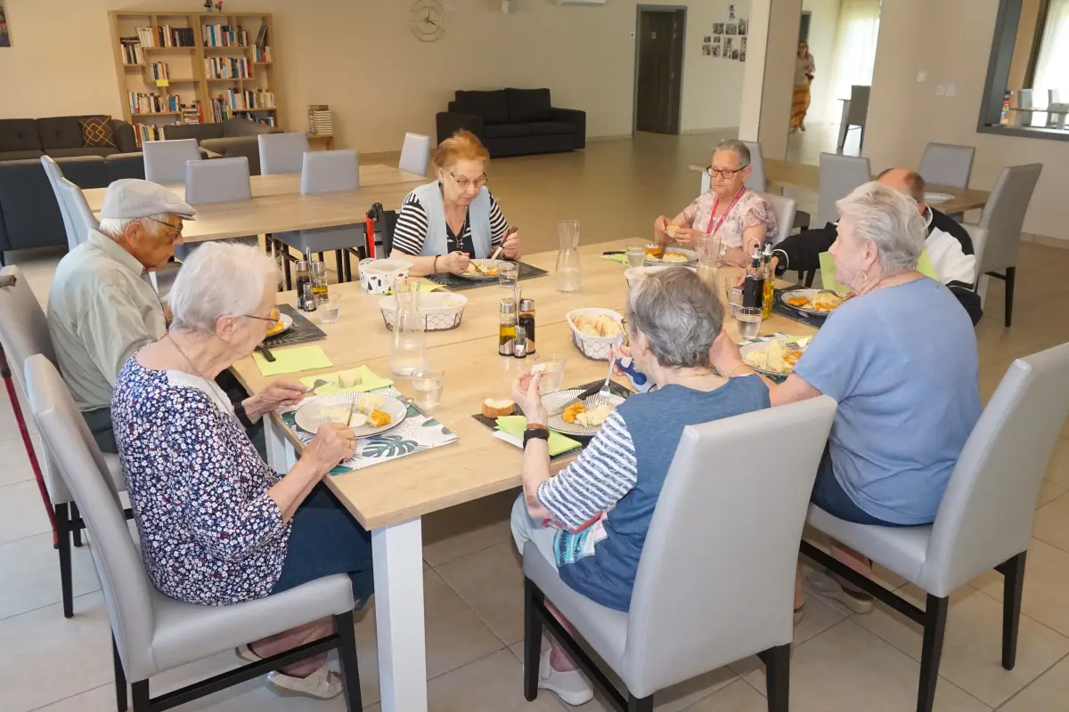 Repas partage convivial restaurant